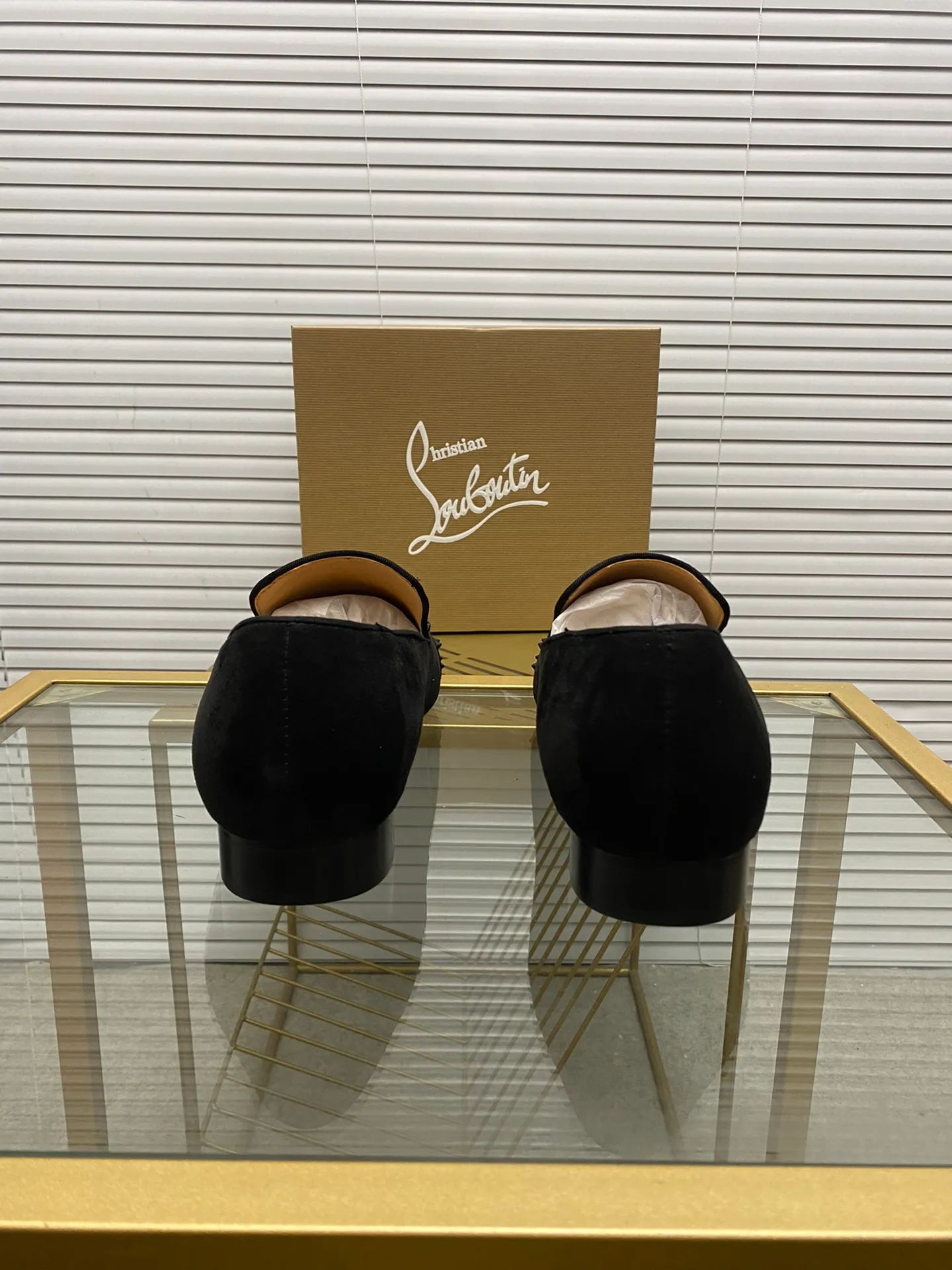 Made to order. Ex-factory price 500. christian louboutin (CL red-soled shoes) counter series, casual leather shoes 📢 📢 📢 Exclusive hot style release 🎈🎈💪 Movable latex feet 👻 Finished outsole sewing line [Deyi] 😝 #男38#-48, global supply 😝 [Top version]: Original imported genuine leather upper, top original leather lining, original molded TPU outsole, original 1:1 detail processing, original shoe last,